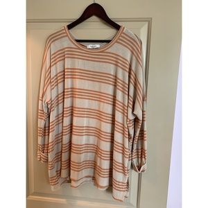 Carly Jean Los Angeles Evelyn Pullover